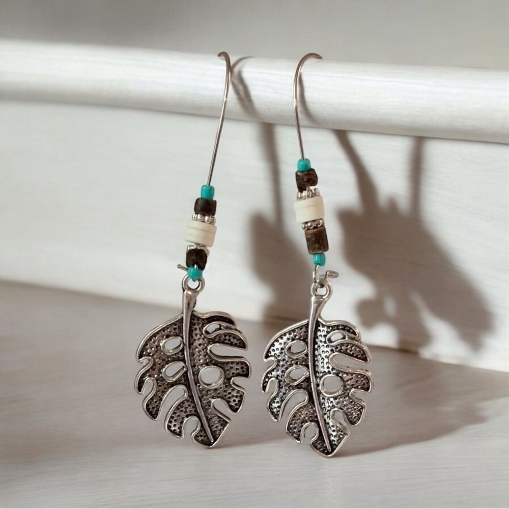 NWT Boho Lightweight Vintage Hippie Drop Dangle Earrings